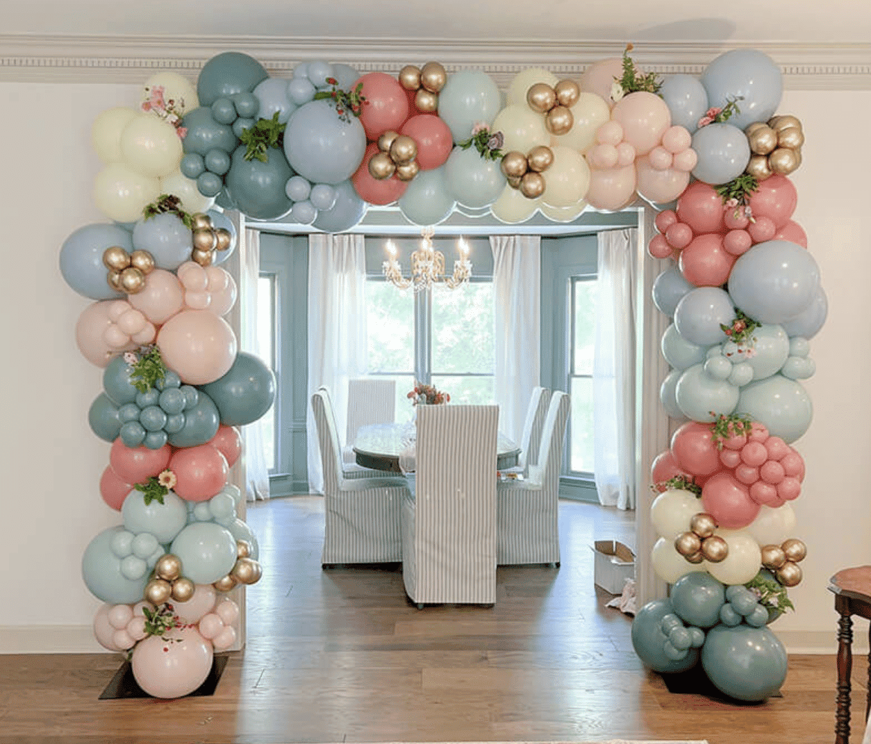 Organic Square Balloon Arch
